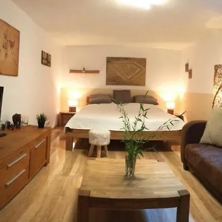 בית כפרי Meet & Sleep In