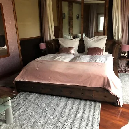 Meet & Sleep In * היידלברג