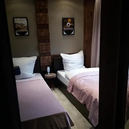 Meet & Sleep In Country house